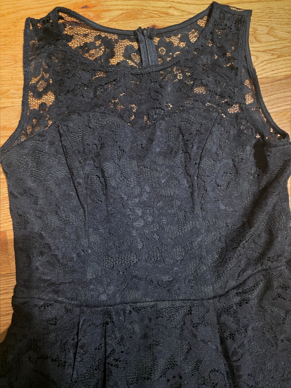 Maudress Elegant Black Lace High-Low Dress- Size XL - Picture 3 of 5
